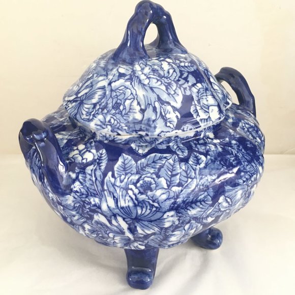 Victoria Ware TUREEN Bowl Flow Blue Cover Foot Soup Vege Chintz Floral Console - Picture 7 of 15